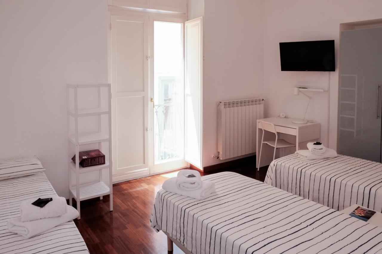 Hotel Casa Maria Al Campo à Salernes Extérieur photo